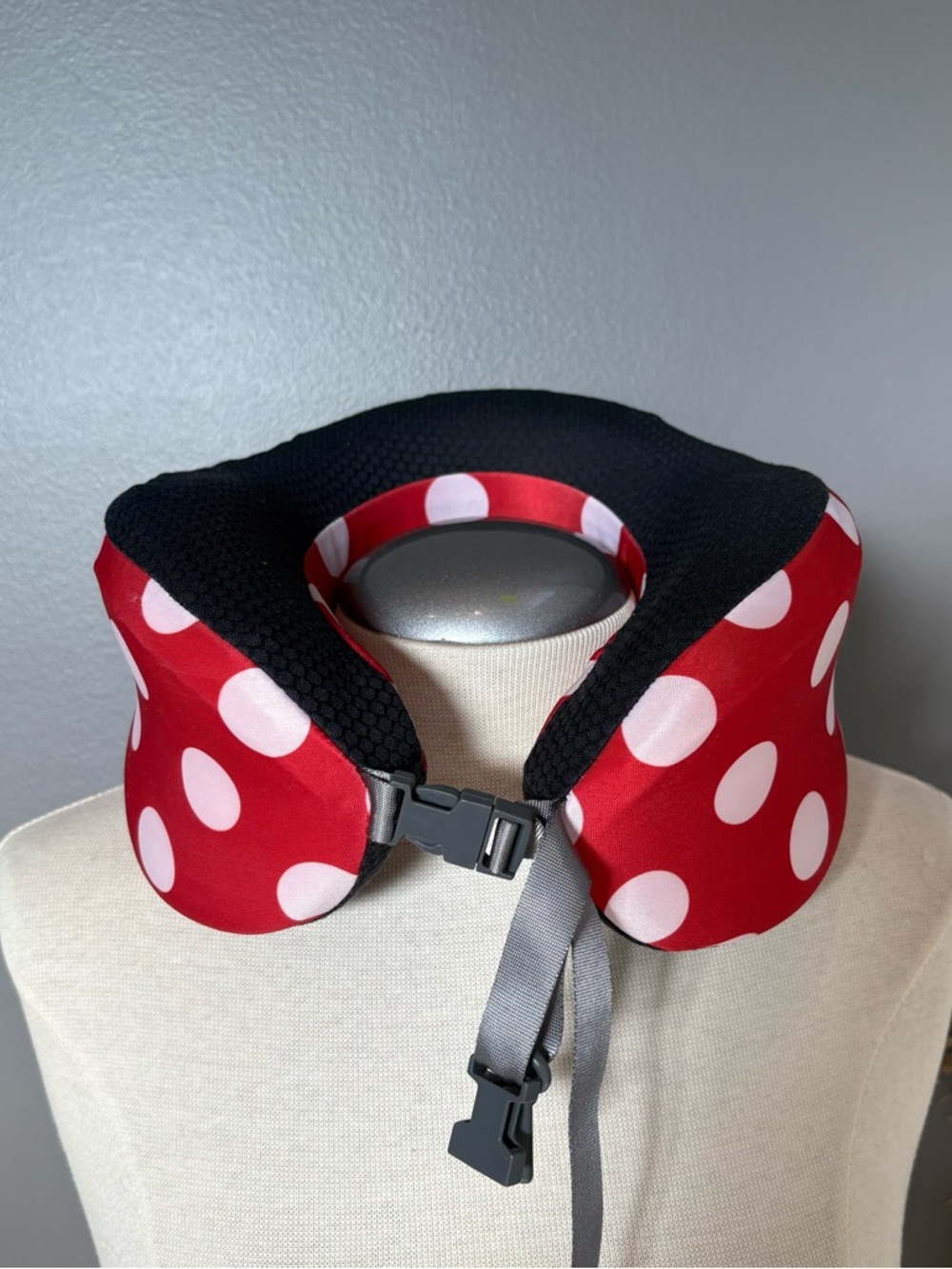 LUG | Snuz Neck Pillow | CLD